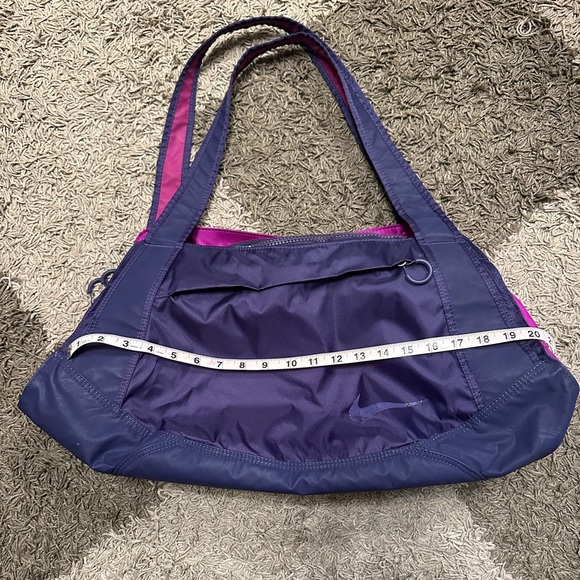 Nike Gym Bag! - Picture 9 of 12